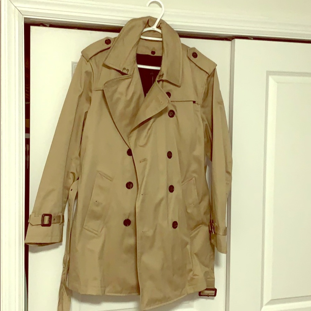 New, never worn men’s khaki trench coat